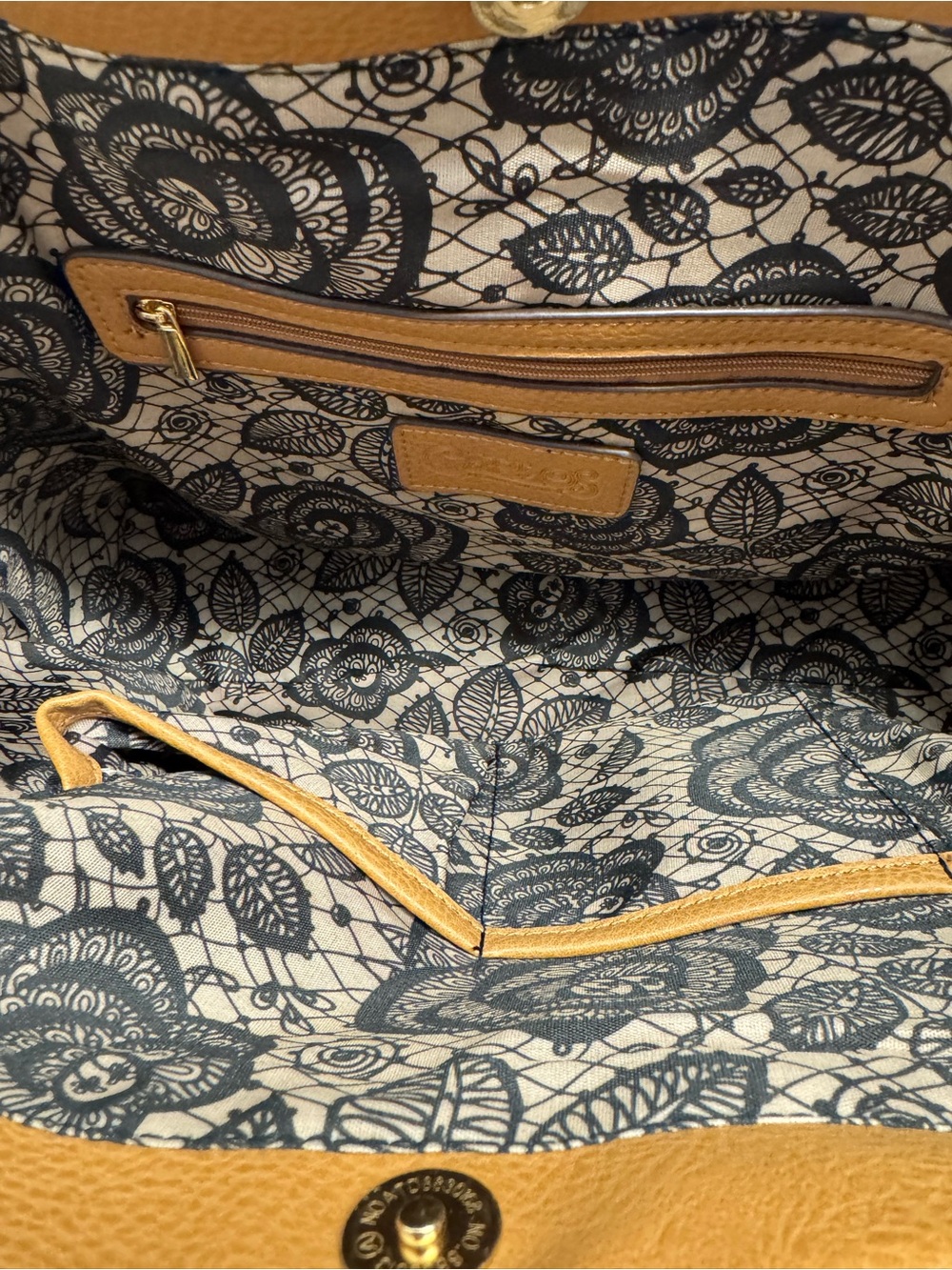 Carlos Santana Triple Compartment Tote - Picture 6 of 9